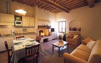 Fattoria Abbazia Monte Oliveto San Gimignano